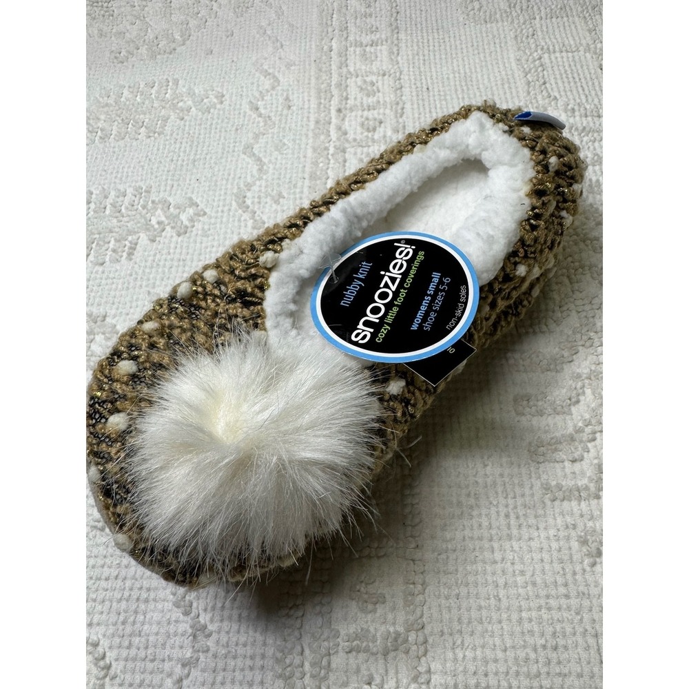 Snoozies Nubby Knit Pom Pom Slipper Socks Tan Small NWT Cozy House Shoes Gold